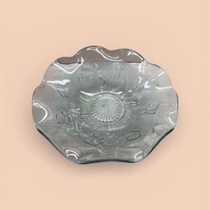 Jeannette Glass Iris & Herringbone Depression Glass Ruffled Bowl